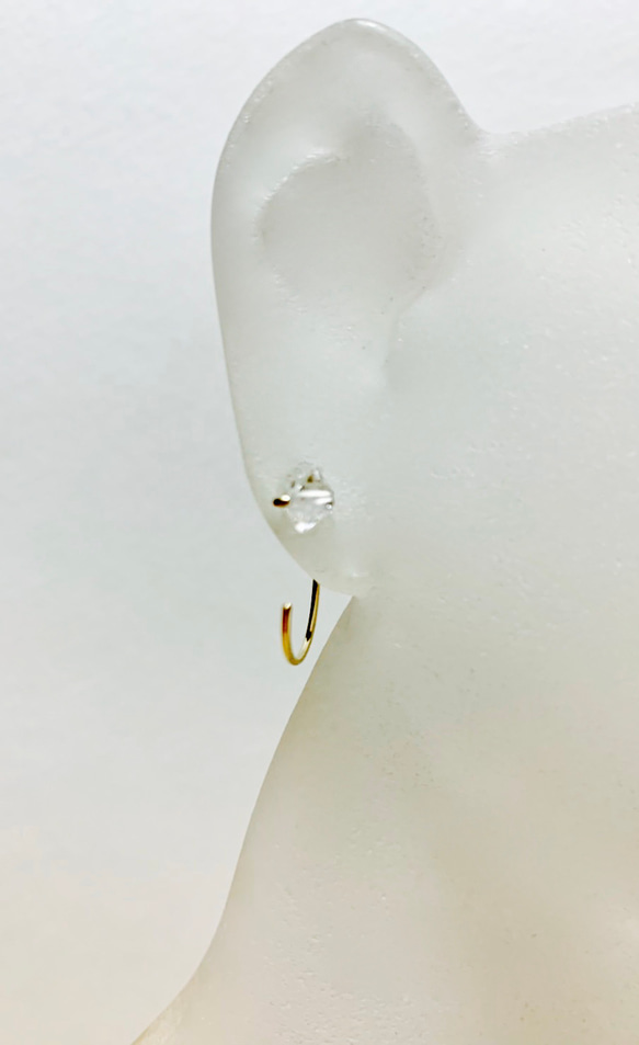 14kgfハーキマーダイヤモンドハギーフープピアス 2枚目の画像
