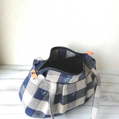 ミナペルホネンchouchoチェック刺繍リネンのタックショルダートート