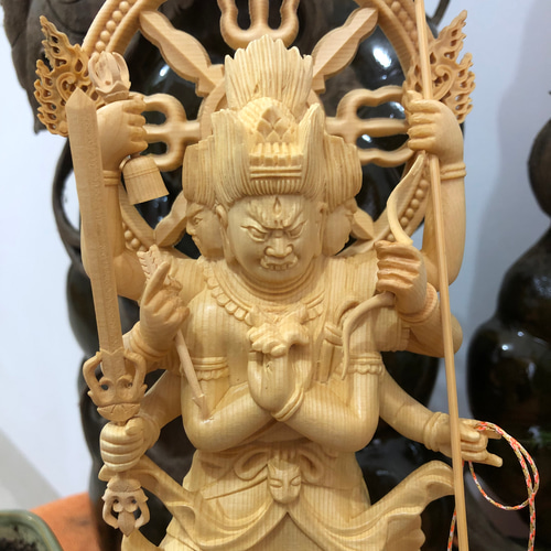 最新作 総檜材 木彫仏像 仏教美術 精密細工 仏師で仕上げ品 切金 最新作 総檜材 木彫仏像 仏教美術 精密細工 仏師で仕上げ品 切金
