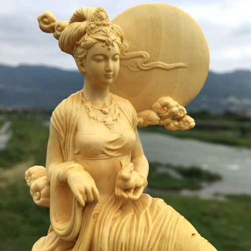 中国古美術品　マンモス　極上 彫刻　美人像437g 新作 古代美人 時代仏像 極上品 古美術 精密細工 彫刻 StarTreet