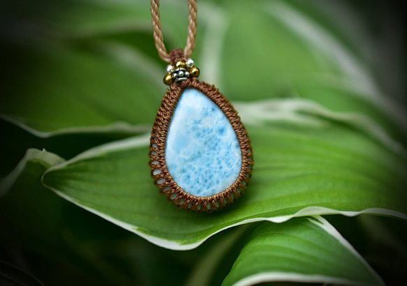 白色波紋 Larimar Macrame 吊墜 599 第5張的照片