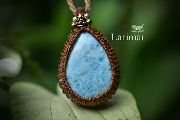 白色波紋 Larimar Macrame 吊墜 599 第1張的照片