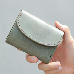送料無料 国産ブライドルレザー 三つ折り コンパクトウォレット MANUEL ミニ財布 ヌメ革 オリーブ 1枚目の画像
