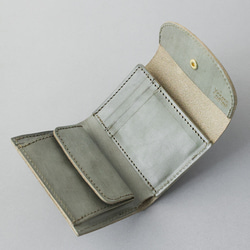 送料無料 国産ブライドルレザー 三つ折り コンパクトウォレット MANUEL ミニ財布 ヌメ革 オリーブ 5枚目の画像