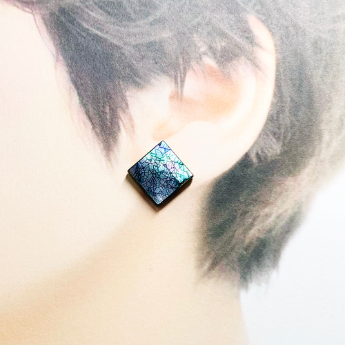 Cra. 漆ピアス【漆・螺鈿】 ピアス（スタッド・一粒） あるぱか漆工房