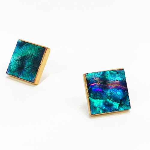 Cra. 漆ピアス【漆・螺鈿】 ピアス（スタッド・一粒） あるぱか漆工房