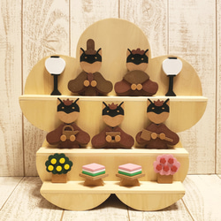 ☆受注制作☆ひなまつり☆桃の花型木製の柴犬（黒柴）三段飾り雛人形