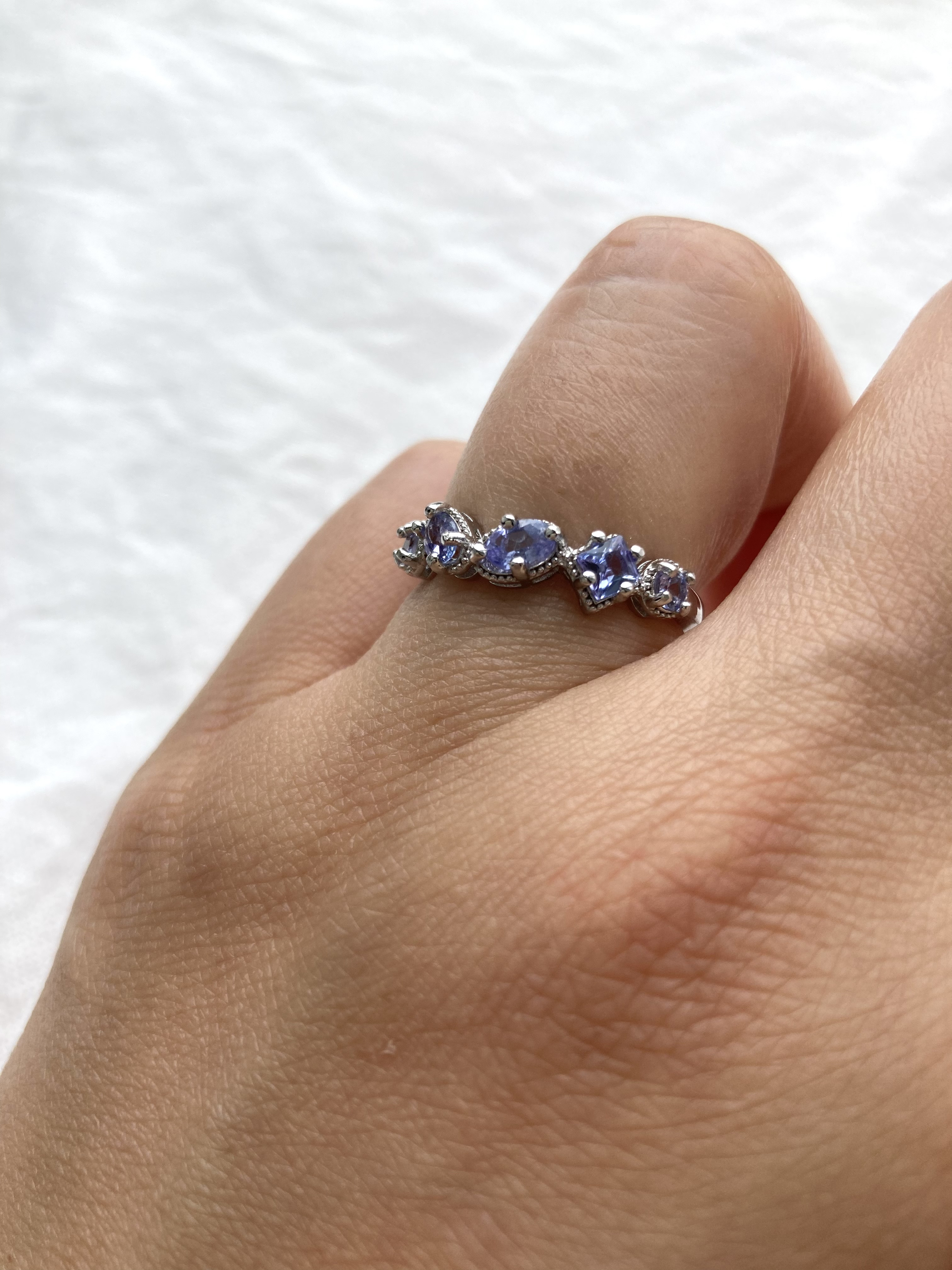 タンザナイト　5粒　スクエアオーバルラウンドシェイプ　フリーサイズリング　指輪　ロジウムコーティングシルバー925