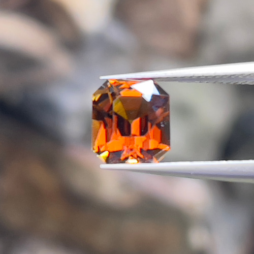 純金　トルマリン　ルース 楽天市場】カナリートルマリン 宝石 ルース 2．16CT : 直輸入価格