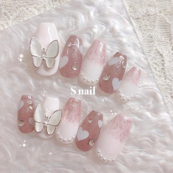 ハートネイル パールネイル 韓国ネイル ワンホンネイル ワンホンネイル 韓国ネイル ハートマグネット｜ネイルサロン