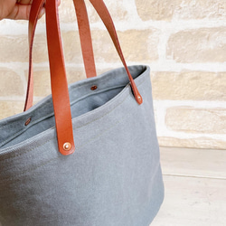 定制 Daily Bag CANVAS TOTE Shabby Bucket Tote 皮革手柄 冰灰色 第5張的照片