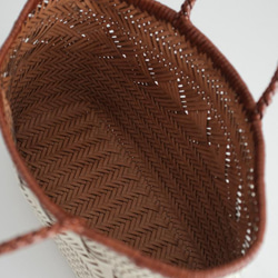 【受注製作】手編み牛革ショルダトートバッグしっかりとした編み込み こげ茶色　FB240 6枚目の画像