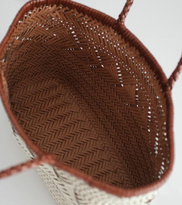 【受注製作】手編み牛革ショルダトートバッグしっかりとした編み込み こげ茶色　FB240 6枚目の画像