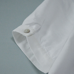 綿麻素材　襟元フリル付き大人可愛い半袖トップス♪ 6枚目の画像