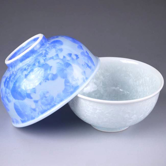 ◆商品番号　8709　花結晶夫婦茶碗　陶あん　青白 1枚目の画像