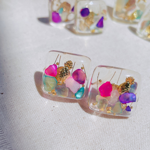 ネイルのようなレジンポストピアス(ピンク) ピアス（スタッド・一粒  