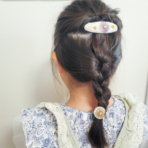 ♡販売品♡刺繍くるみボタン22mm ヘアアクセサリー くるみボタン 