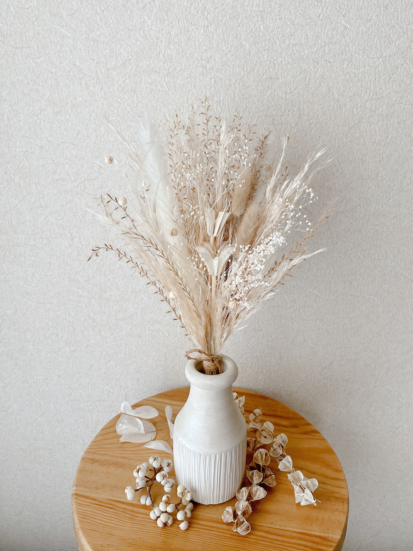 パンパスグラスと小花のミニブーケ　ホワイト　ベージュ　スワッグ　ドライフラワー 5枚目の画像