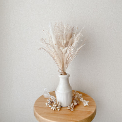 パンパスグラスと小花のミニブーケ　ホワイト　ベージュ　スワッグ　ドライフラワー 4枚目の画像