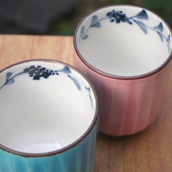 ◆產品編號8235 十字趾蔓藤花紋情侶茶杯 陶瓷豆沙 第3張的照片