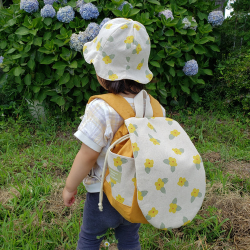 受注制作】キッズリュック 北欧花柄 黄色い椿 リュック・バックパック