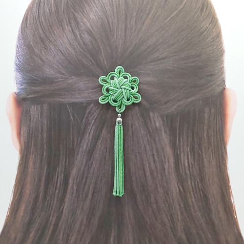 八重菊結びのタッセルポニーフック（浅緑・ライトグリーン） 和風 中華