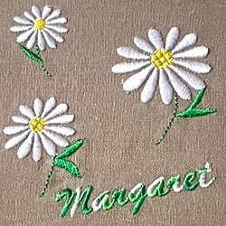 プチギフト　マーガレット刺繍　ミニパネル＆ハンドタオル 4枚目の画像