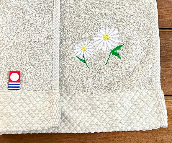 プチギフト　マーガレット刺繍　ミニパネル＆ハンドタオル 6枚目の画像