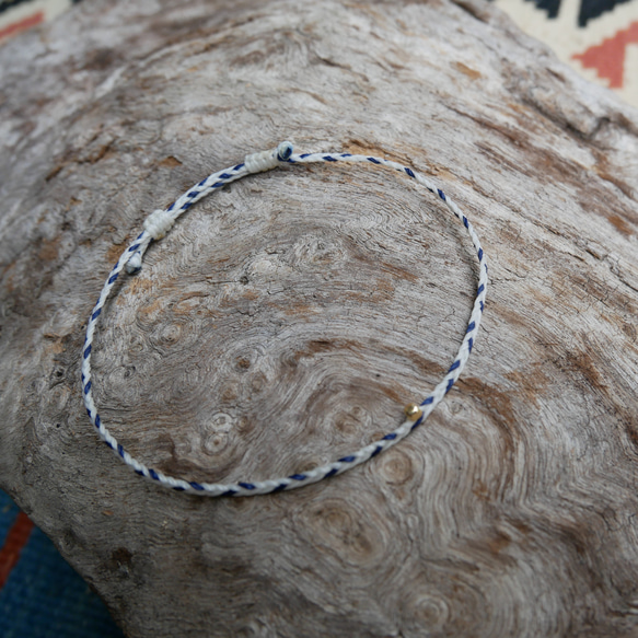 Friendship Bracelet/Anklet – Navy x White x Gold 2枚目の画像