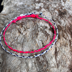 Friendship Bracelet/Anklet – Navy x White x Gold 3枚目の画像