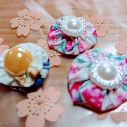 ヘアゴムなどに サマー手芸材料「リバティプリント」3ｹデコレフラワー