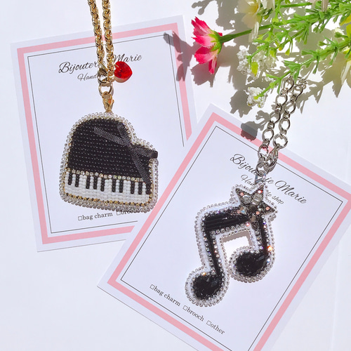 【リュウキュウアカショウビン】ビーズ刺繍ブローチバッグチャーム シュナウザーのブローチ/バッグチャーム ✴︎刺繍 ビーズ