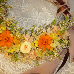 野の花のリース（ブーケ）黄色いバラとオレンジ色のジニア （ 受注製作） 2枚目の画像