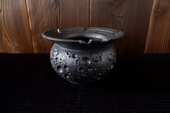 3.5号鉄砂黒リム鉢２ 1枚目の画像