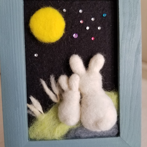 フレーム 額 月を見ているうさぎの額 羊毛フェルト インテリア うさぎ