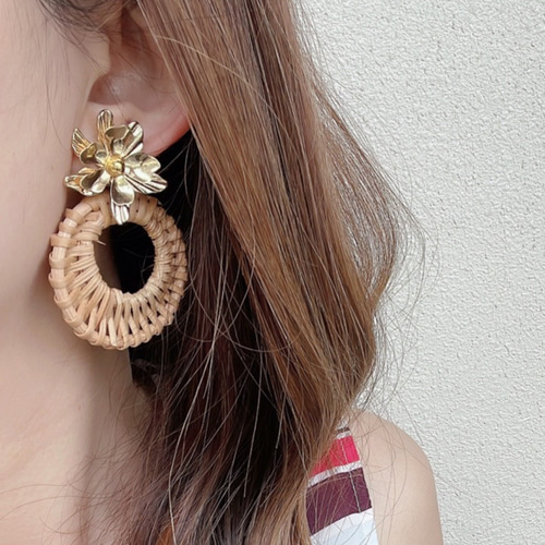 2way ゴールドパールフラワー×ラタンピアス/イヤリング ピアス 