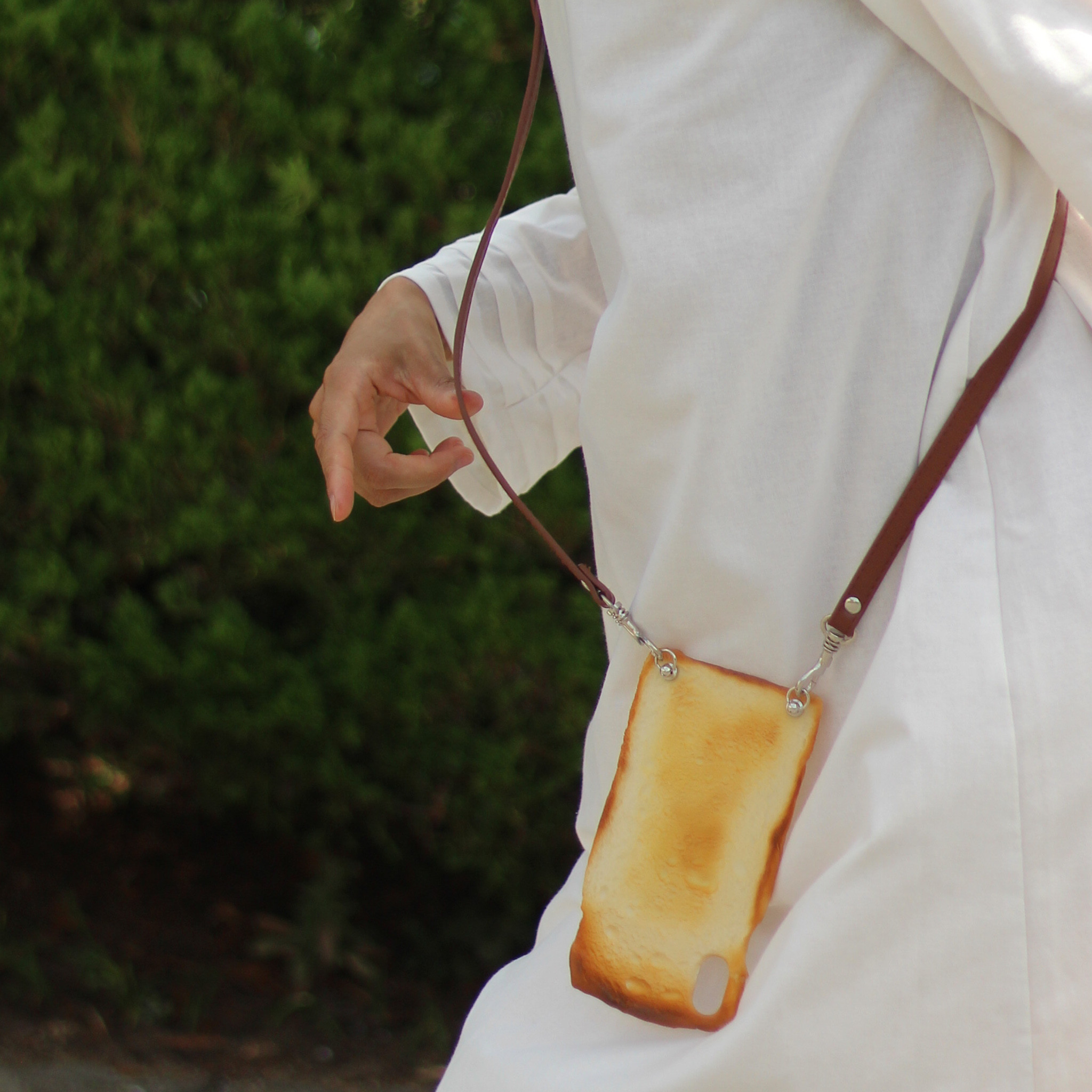 1カ月待ち〈iPhone/Android 全機種対応〉妖精のお出かけトーストのスマホケース　＊iphone16対応