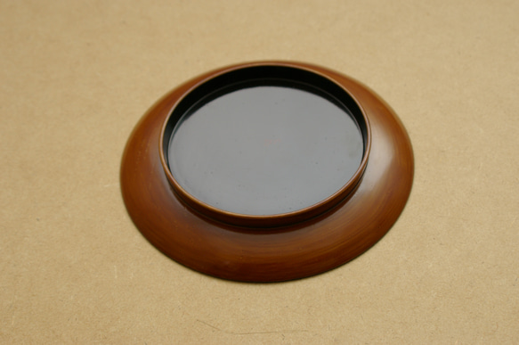 忍草蒔絵　丸皿　～うるしの丸皿　 5枚目の画像