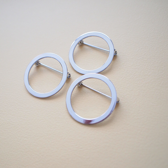 リングブローチ・リース型ブローチ・リング型ブローチ・ブローチ