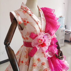 ステージドレス　演出ドレス　可愛いピンク系　フリルたっぷり　ももいろ衣装 2枚目の画像