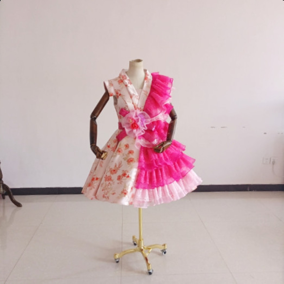 ステージドレス　演出ドレス　可愛いピンク系　フリルたっぷり　ももいろ衣装 1枚目の画像