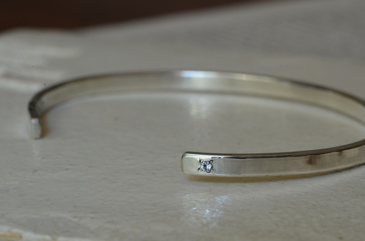 流れる光と共に〜ホワイトサファイア〜