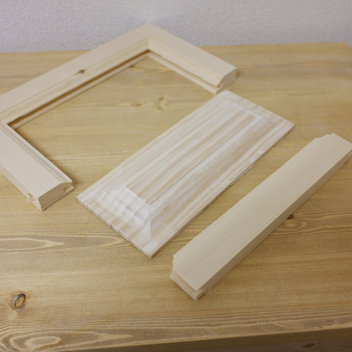 食器棚　チェッカーガラス　アンティーク　ウォールナット調 古いチェッカーガラスの食器棚 | meguri