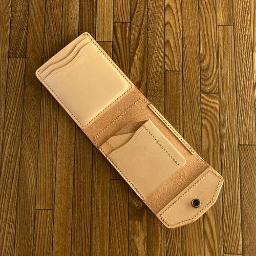 【ハンドメイド】飴色に育つヌメ革のカード6枚収納マネークリップ ヌメ革のカード6枚収納+αタイプのマネークリップ マネークリップ
