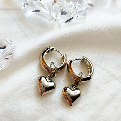 小ぶり ハート ❤ シルバー フープ ピアス イヤリング ハンドメイド
