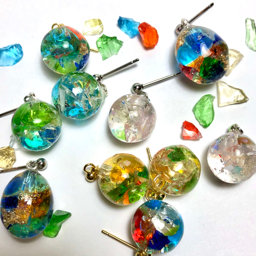 BテンダーＮｏ1834 琉球ガラスフリット✨ピンク＆ブルーパープル★15ｇ 琉球ガラスのビー玉ピアス 3 ピアス（スタッド・一粒） Gallery