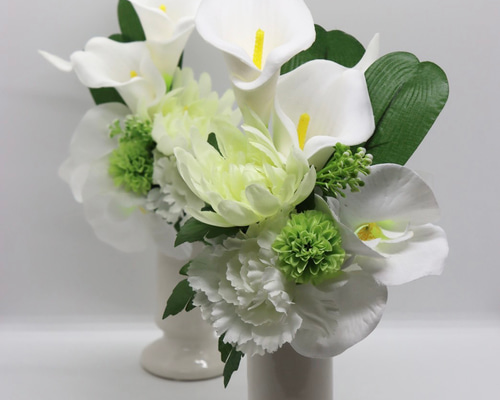 お供え花　仏花　お花のみ一対　百合　胡蝶蘭　アネモネ お供え花 仏花 お花のみ一対 百合 胡蝶蘭 アネモネ 専用です