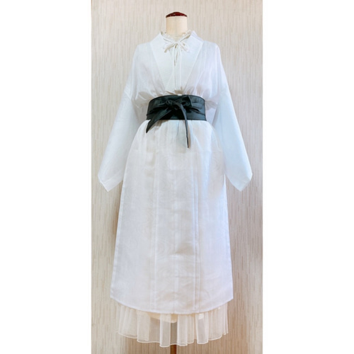 展示品　◇着物リメイク◇  ドッキングワンピース　白系　帯ベルト付き　1点もの 展示品◇着物リメイク◇ ドッキングワンピース白系帯ベルト付き1