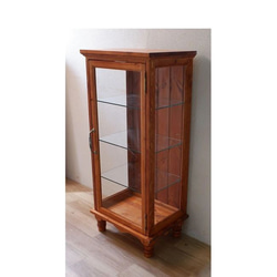 ろくろ脚のガラスキャビネット 観音開きタイプ ライトオーク塗装