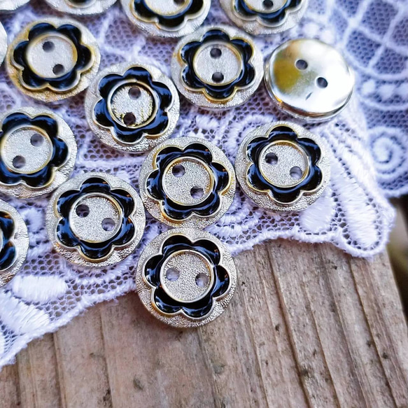 i81137【13mm/15mm 10pcs】花朵銀鈕扣 第5張的照片